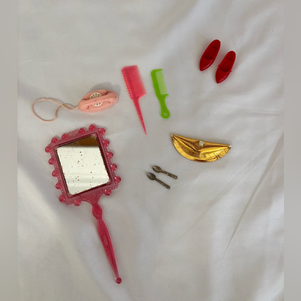 Vintage Barbie Accessories Lot – Clutch, Combs, Phone, Bath & Kitchen Items